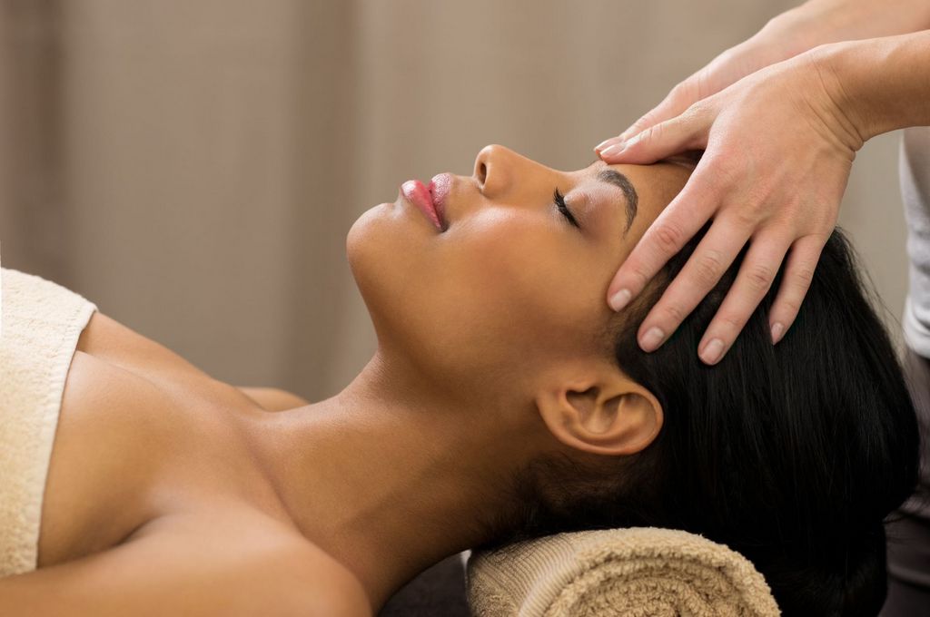 Scalp Massage Therapy: Considering the Benefits and Drawbacks